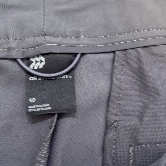 160 NWT Men’s All in Motion Cargo Golf Shorts Size 40 Grey - Picture 4 of 5